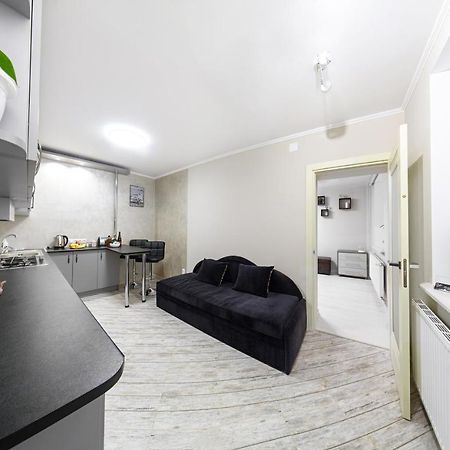 Joy Box Apartments Leopoli Esterno foto